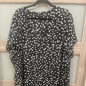 Torrid black with White Geometric Blouse Size 6X